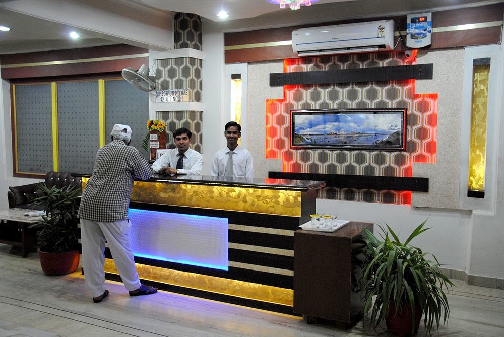 Hotel Fabexpress Alpine Agra  Zewnętrze zdjęcie